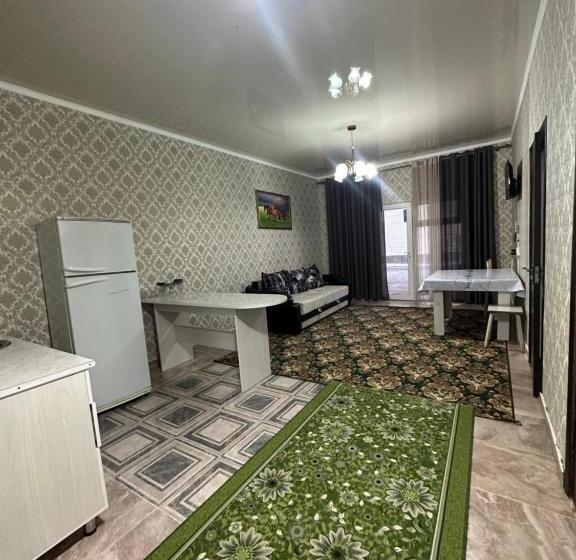 تختخواب و صبحانه коттедж Rayan House