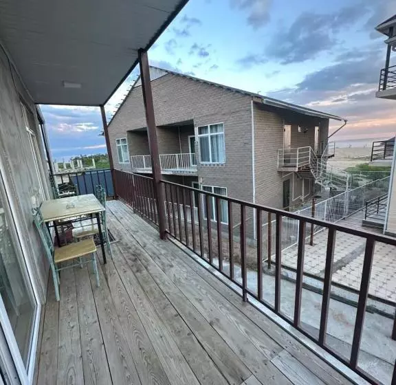 تختخواب و صبحانه коттедж Rayan House