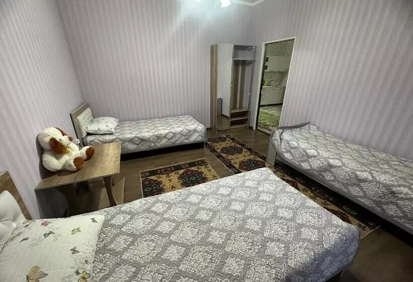 تختخواب و صبحانه коттедж Rayan House