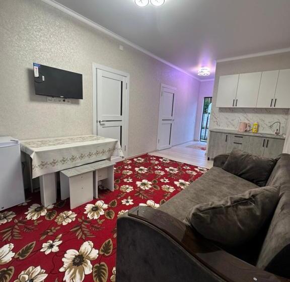 تختخواب و صبحانه коттедж Rayan House