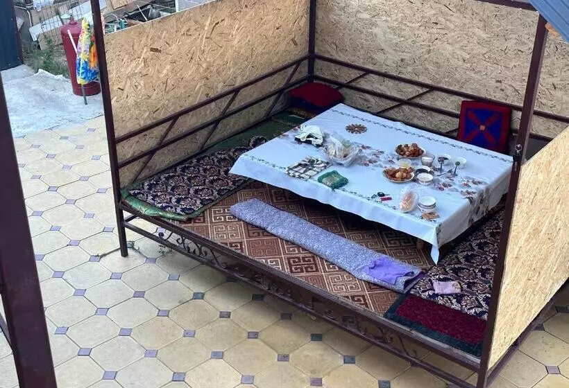تختخواب و صبحانه коттедж Rayan House