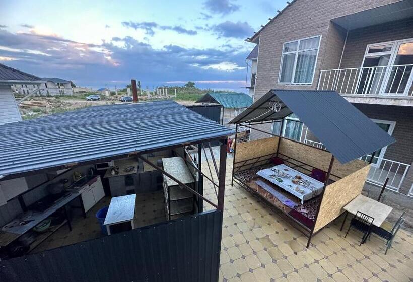 تختخواب و صبحانه коттедж Rayan House