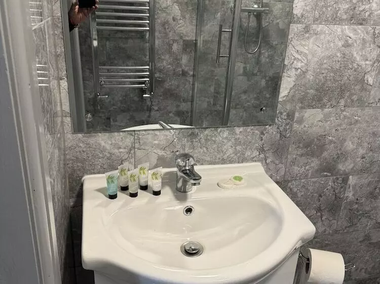 تختخواب و صبحانه Waverley Park House