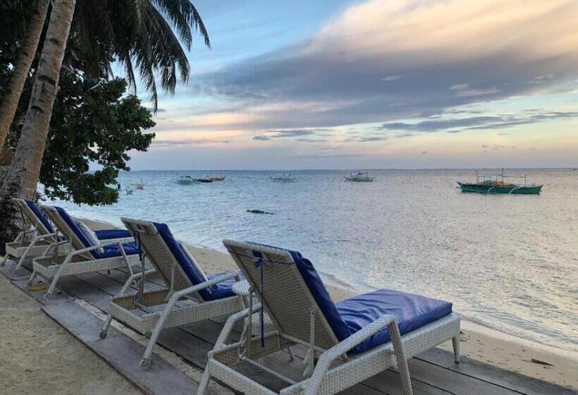 Cherinicole Beach Resort