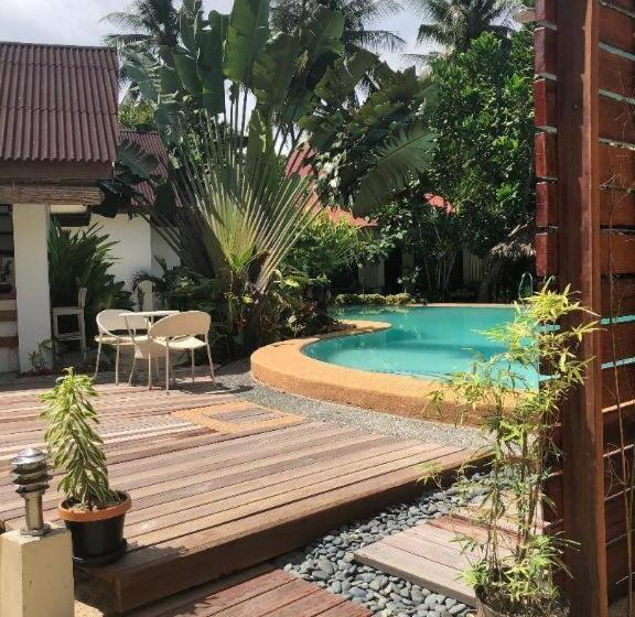 Cherinicole Beach Resort