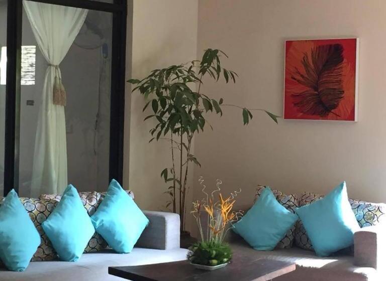 Cherinicole Beach Resort