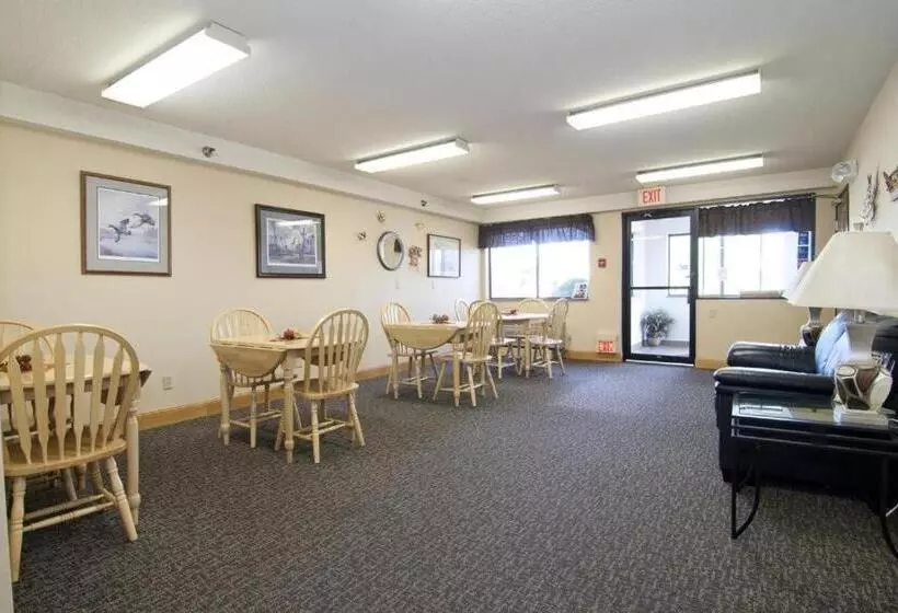 ホテル Americas Best Value Inn Zumbrota