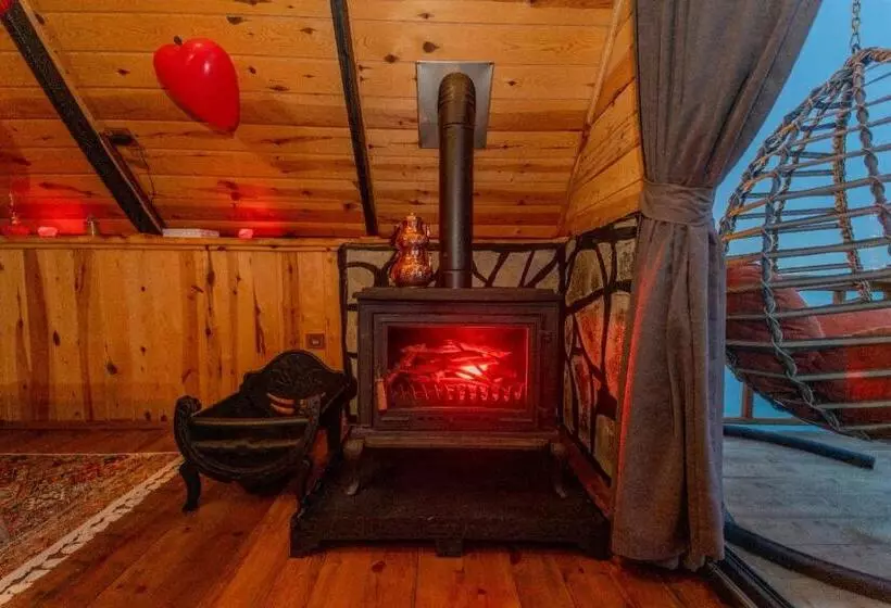Kapselihotelli Himora Bungalov