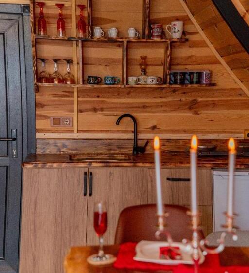 فنادق الكبسولة Himora Bungalov