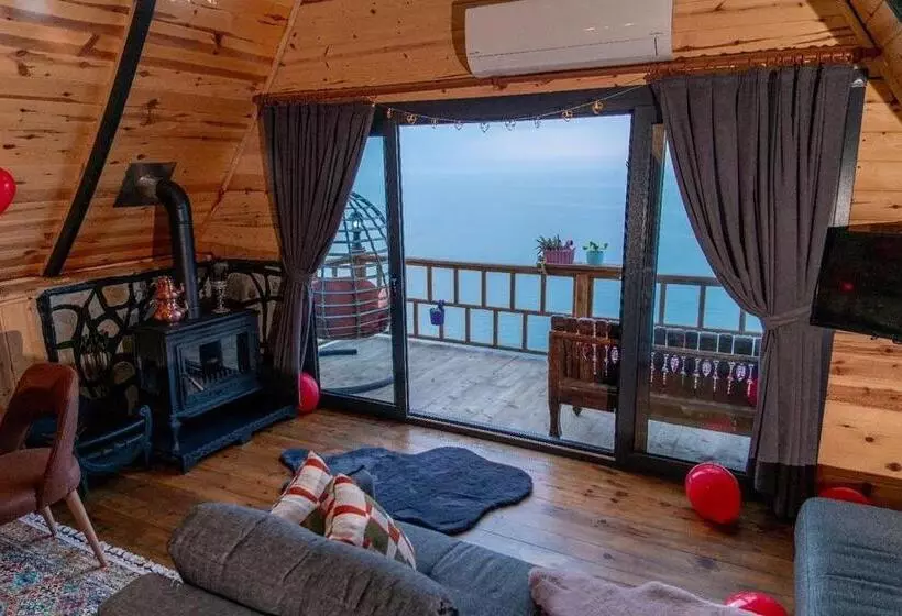 Kapselihotelli Himora Bungalov