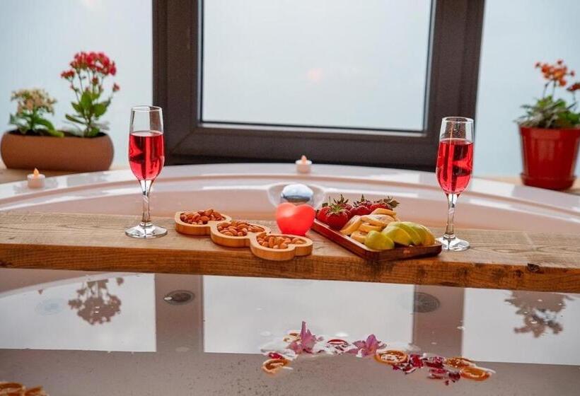 فنادق الكبسولة Himora Bungalov