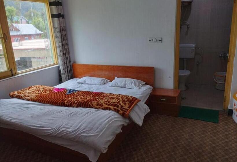 Hotel Green Gallery And Restaurant