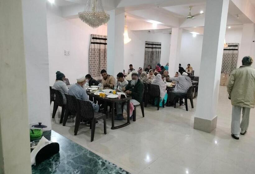 Hotel Green Gallery And Restaurant