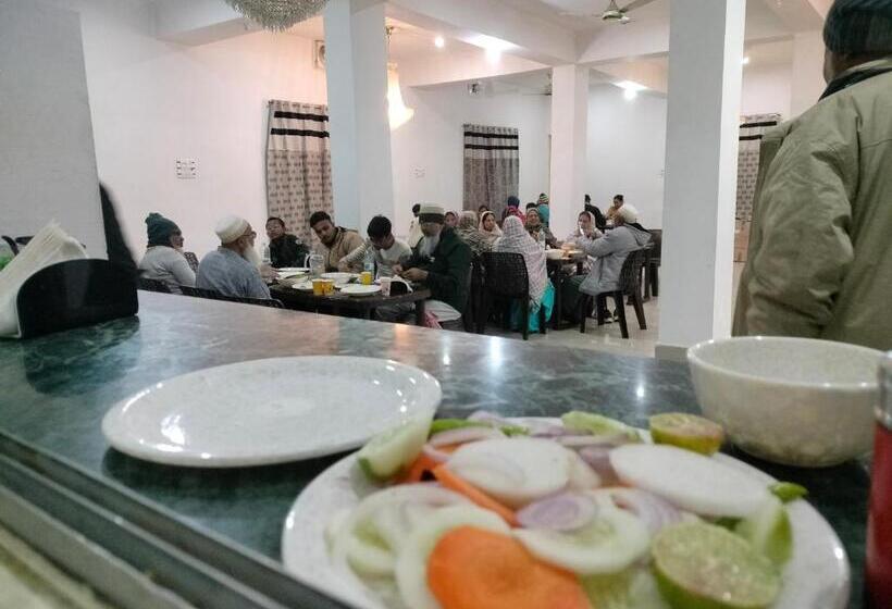 Hotel Green Gallery And Restaurant