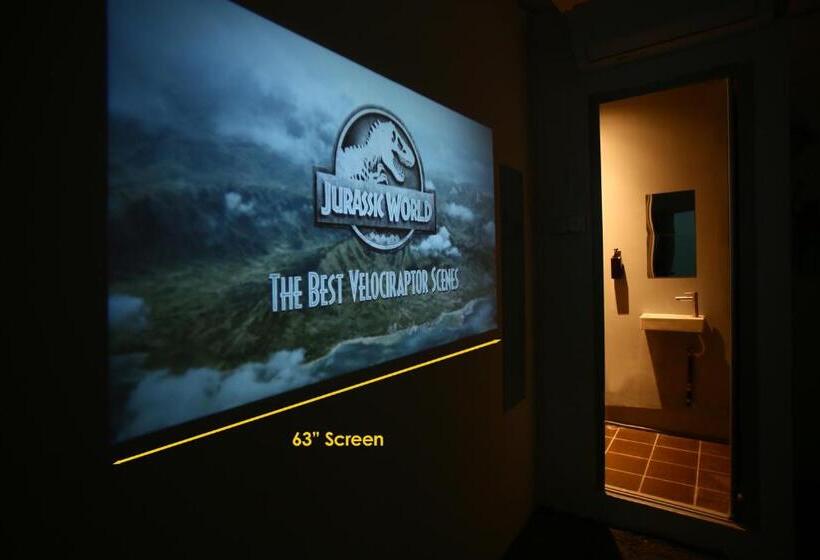 Hotel Hangoutspacez Queensbay At Bayan Lepas Penang