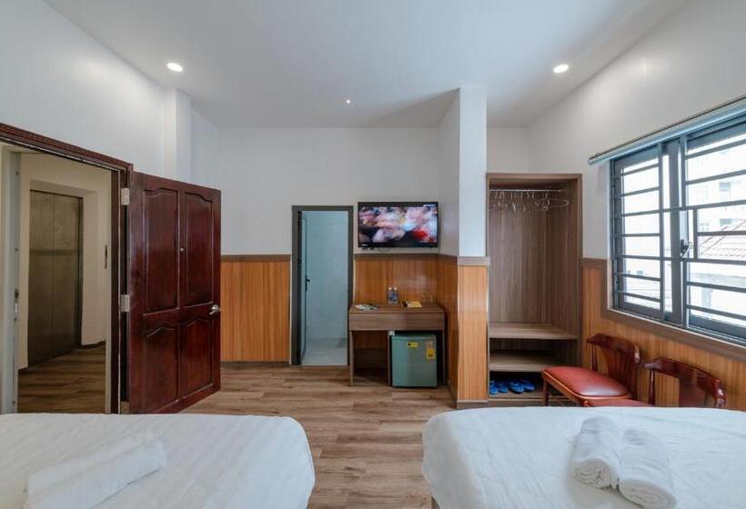 فندق Khách Sạn Hiệp Phong