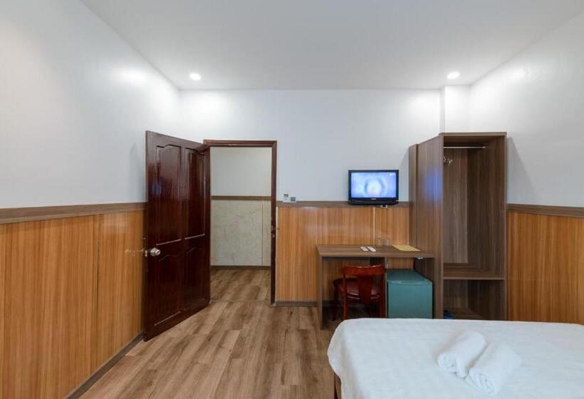 فندق Khách Sạn Hiệp Phong