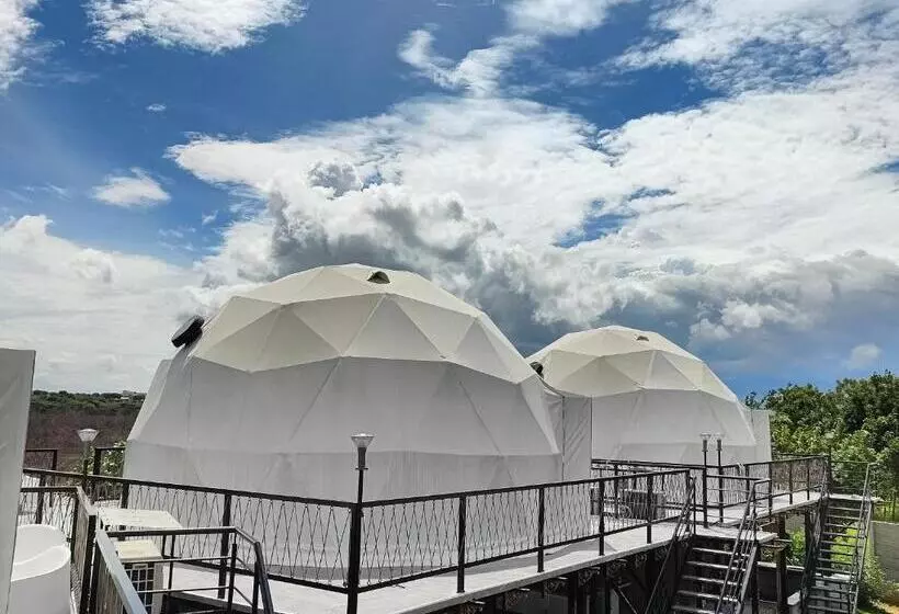 Hotelli Meenakshi Lakehouse Of M