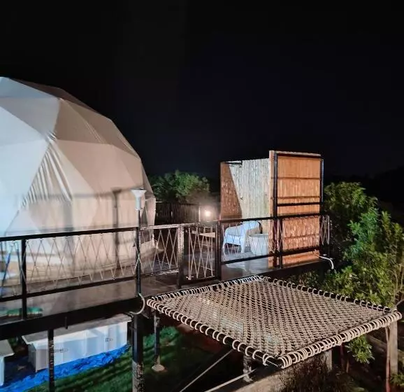 Hotelli Meenakshi Lakehouse Of M