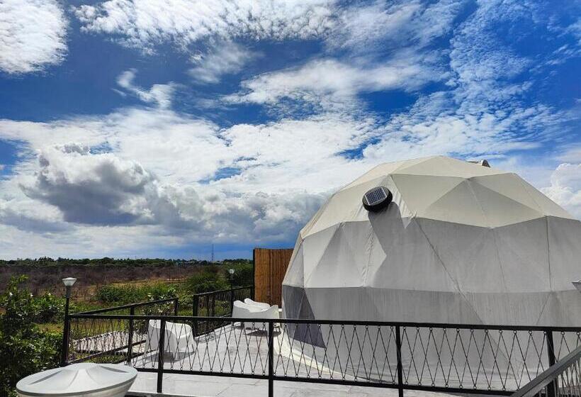 בית מלון כפרי Meenakshi Lakehouse Of M