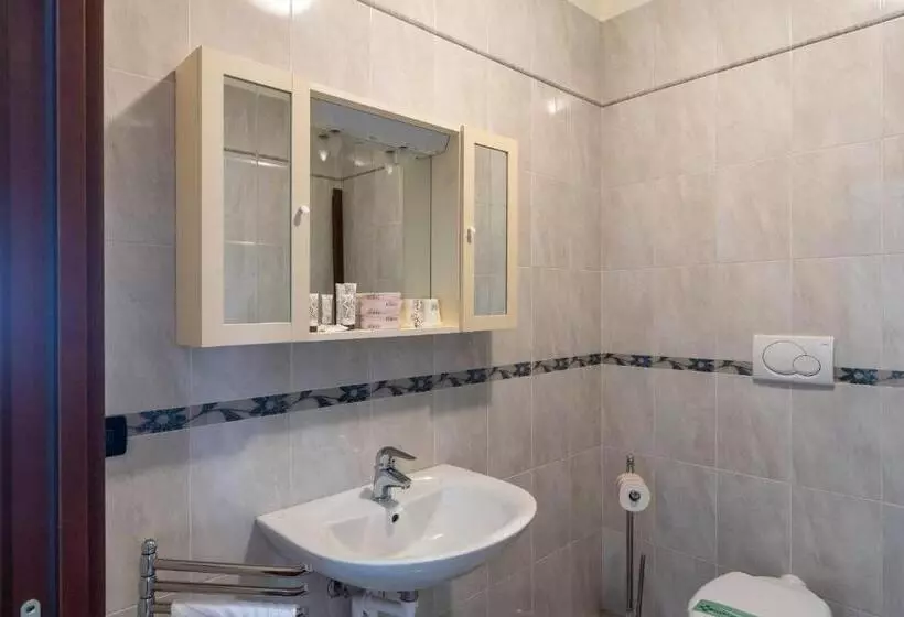 ホテル Oberdan Ristorante Pizzeria