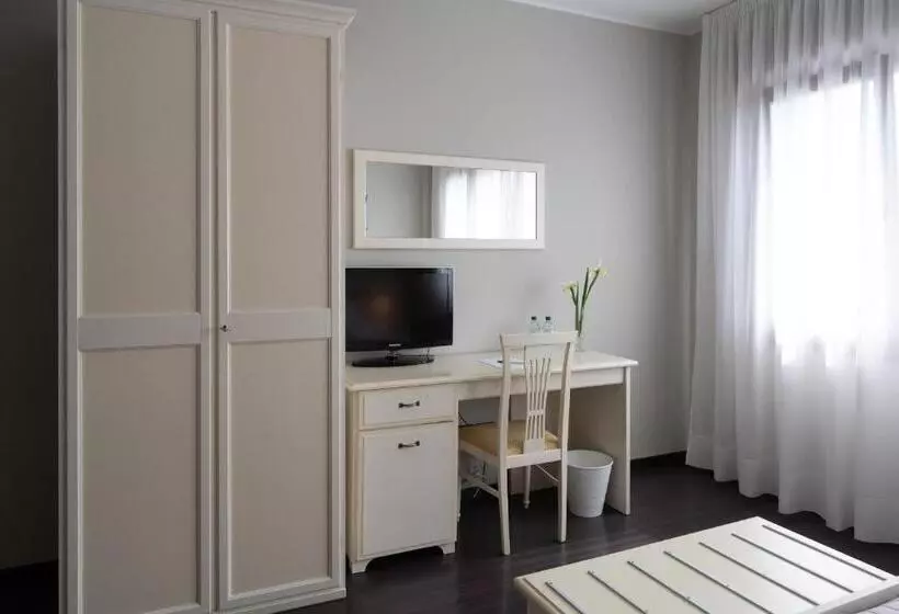 ホテル Oberdan Ristorante Pizzeria