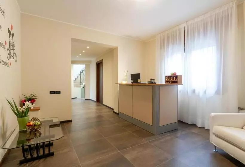 ホテル Oberdan Ristorante Pizzeria