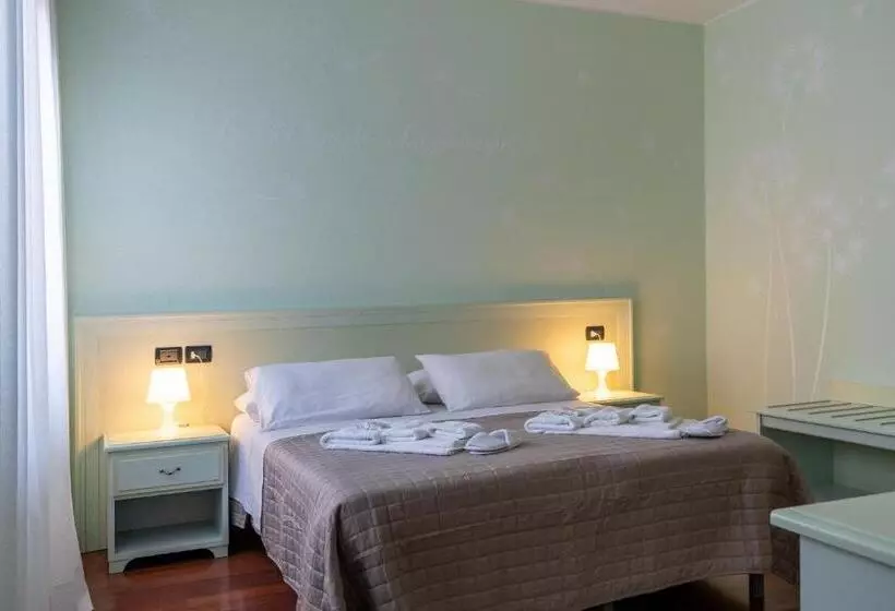 ホテル Oberdan Ristorante Pizzeria