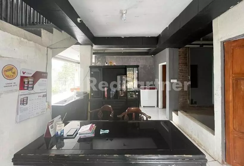 Hotelli Villa A2 Trawas Redpartner