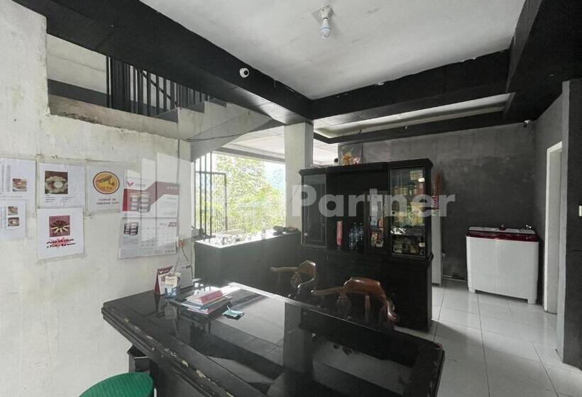 Hotel Villa A2 Trawas Redpartner