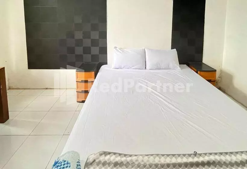 Hotelli Villa A2 Trawas Redpartner