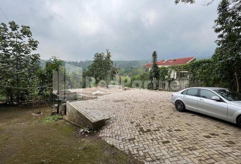 Hotel Villa A2 Trawas Redpartner