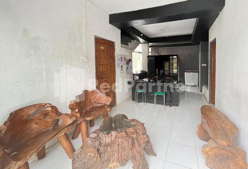 Hotel Villa A2 Trawas Redpartner