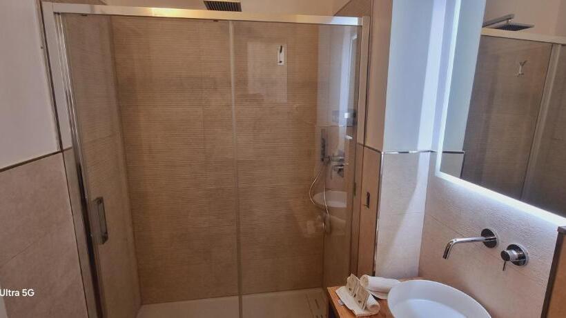 بنسيون Eva Luxury Suite