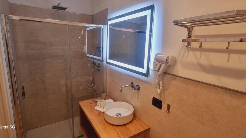 بنسيون Eva Luxury Suite