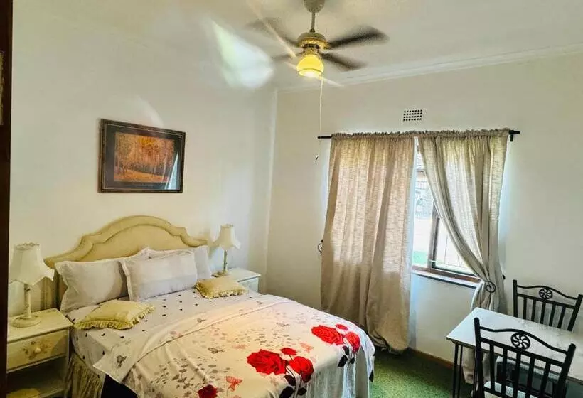 ペンション Great Choice Guest House Parow