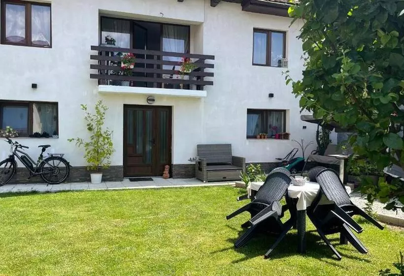 پانسیون Home Rasnov