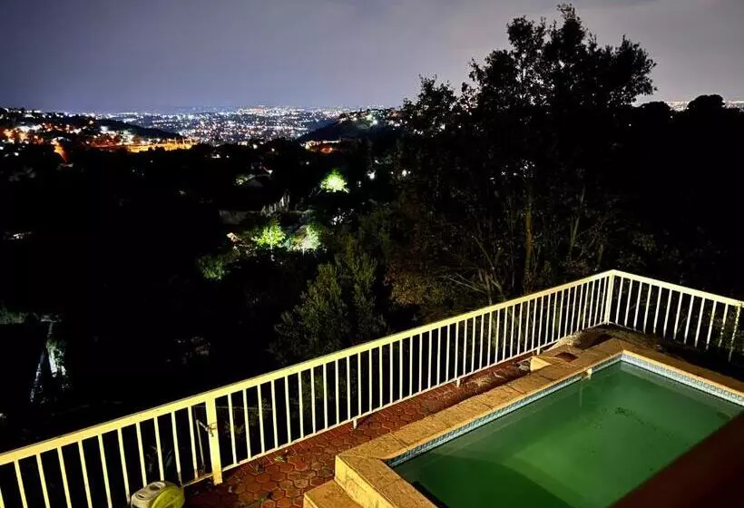 ペンション Honeyhills Excellence Resort J