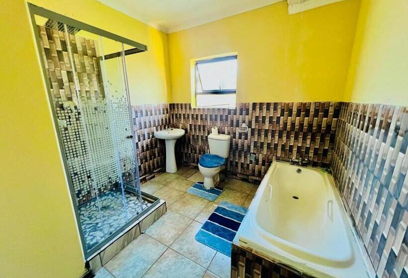 膳宿费 Honeyhills Excellence Resort J