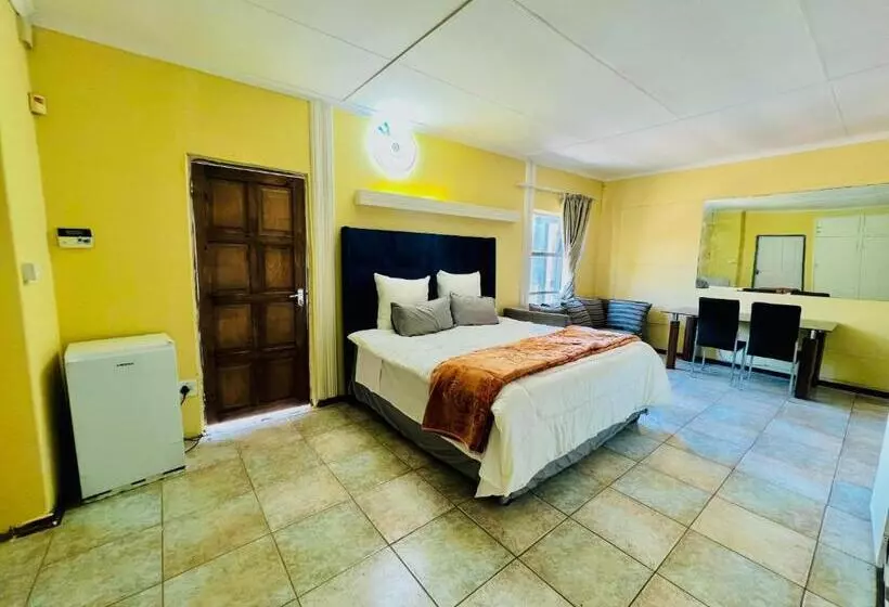 ペンション Honeyhills Excellence Resort J