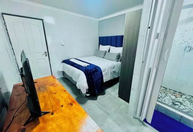 ペンション Honeyhills Excellence Resort J