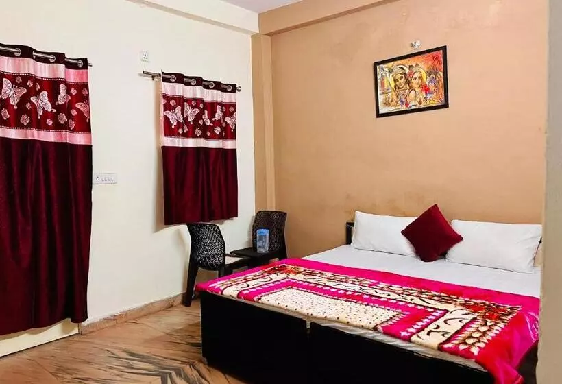 ペンション Shree Ji Residency  A Devine Home Stay Near Prem Mandir