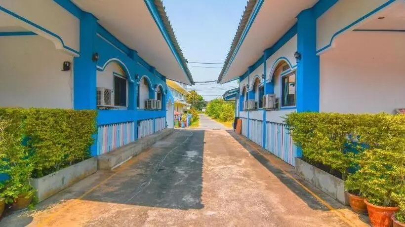 リゾートホテル Oyo 570 Seaside Hua Hin