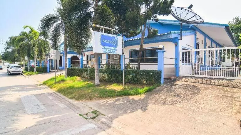リゾートホテル Oyo 570 Seaside Hua Hin