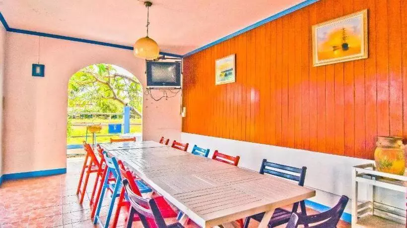 リゾートホテル Oyo 570 Seaside Hua Hin