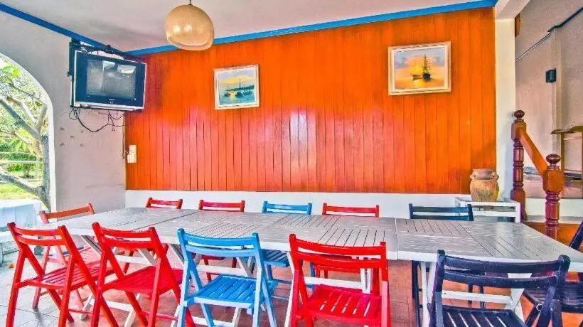 リゾートホテル Oyo 570 Seaside Hua Hin