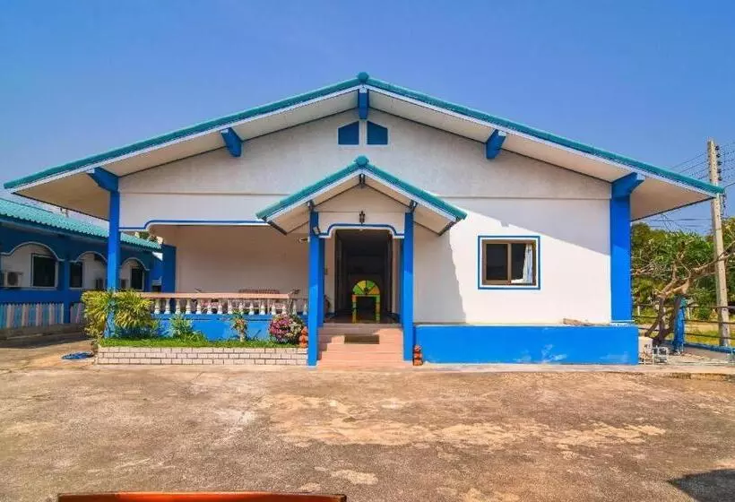 リゾートホテル Oyo 570 Seaside Hua Hin