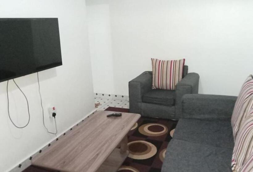 تختخواب و صبحانه Enu Supermarket Apartments