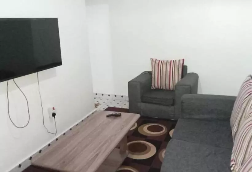 تختخواب و صبحانه Enu Supermarket Apartments