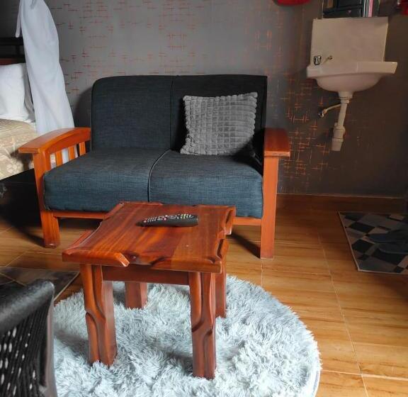 تختخواب و صبحانه Enu Supermarket Apartments